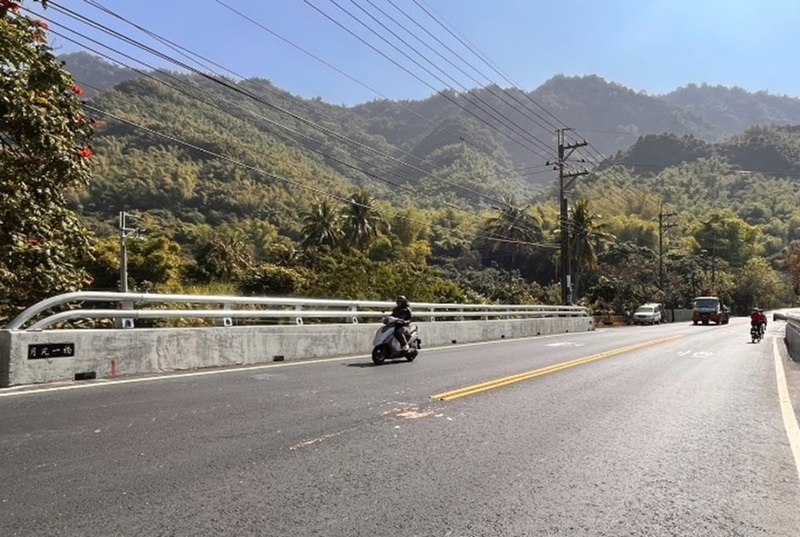 高市181線月光一橋拓寬通車 美濃杉林賞花更便利