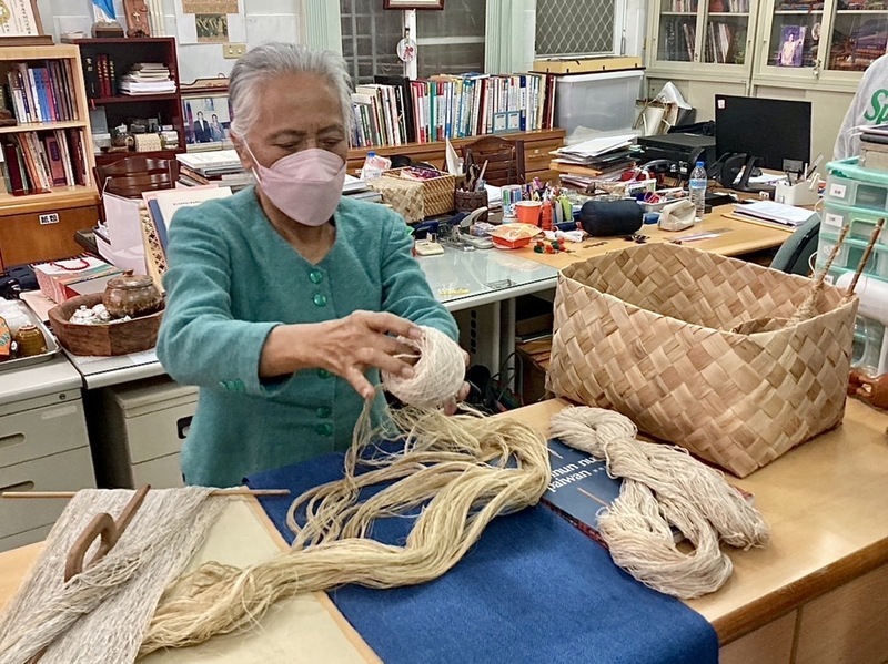 日本神戶大學生參訪排灣族織布 盼融入和服設計