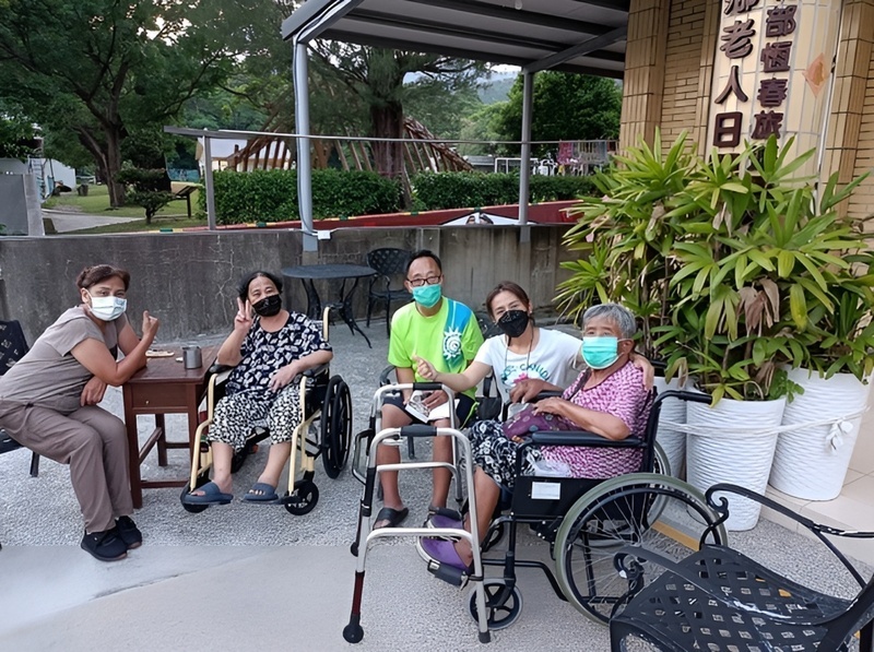 屏東縣原鄉結合日照中心 提供臨時夜宿長照服務