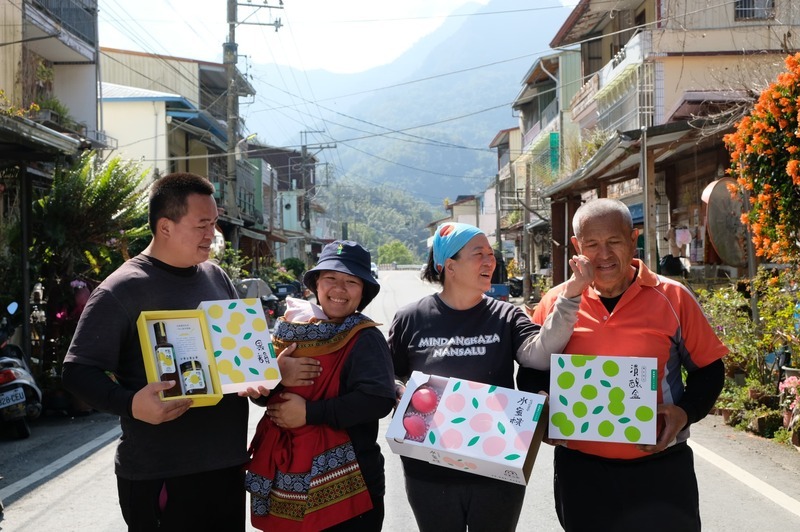 青年團隊進入社區共創設計 高雄產品包裝再升級