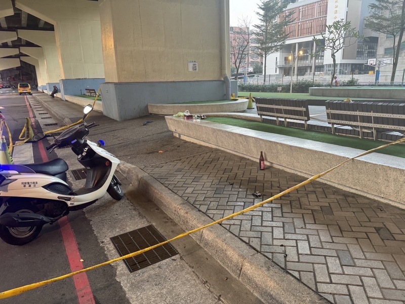 橋下運動場喝酒口角互推 男子倒地昏迷不治