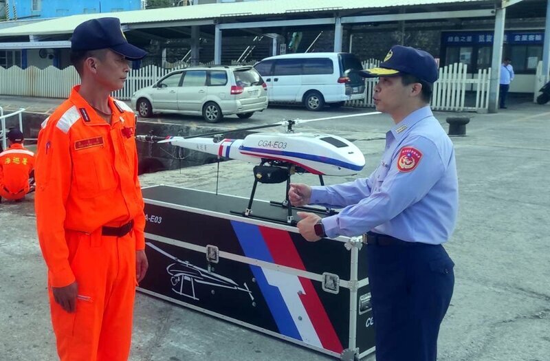 無人機搭配百噸巡防艇 蘭嶼飛魚季海巡展護漁決心