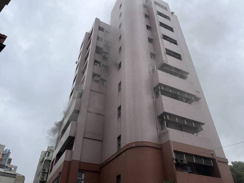 北市蘭雅派出所寢室火警 10人獲救無傷亡