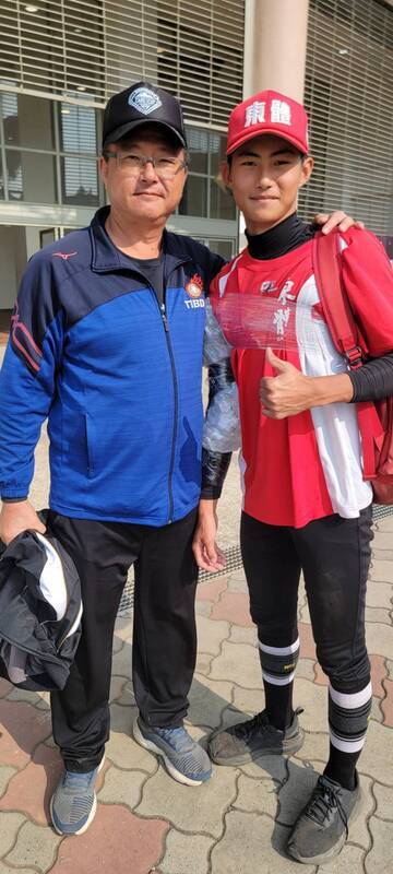 陳世展木棒聯賽先發率東體搶勝 當爸爸生日禮物