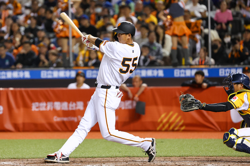秋廣優人3安3打點 讀賣巨人擊敗中信兄弟