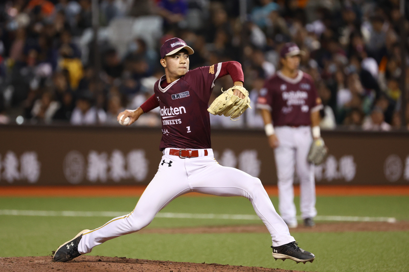 舒治浩後援1局無失分 被大城卓三深遠飛球「嚇到」