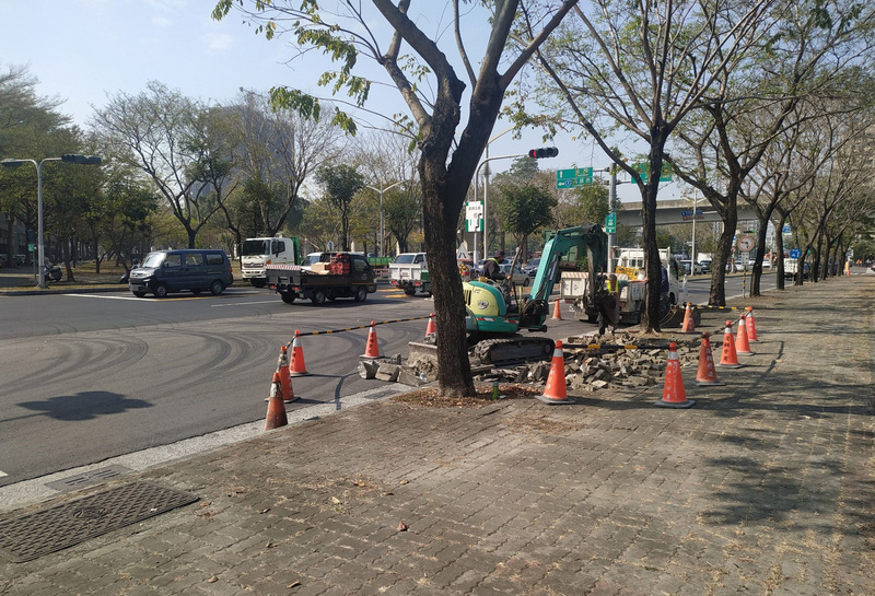 高市德民路機車待轉區過小 市府施作工程改善