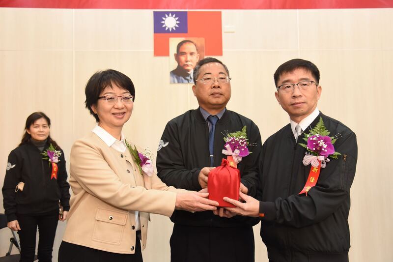 苗縣衛生局長交接 楊文志盼醫療、社政緊密結合