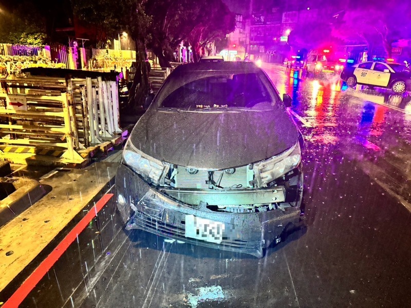 2男遭攔車毆打1傷1被押走丟包醫院 新北警追凶