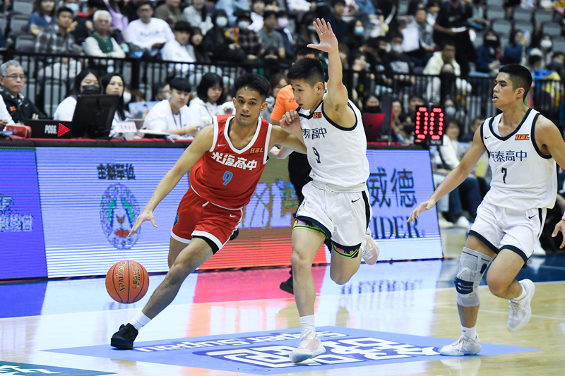 HBL光復雙槍轟垮東泰 力拚男子組3連霸