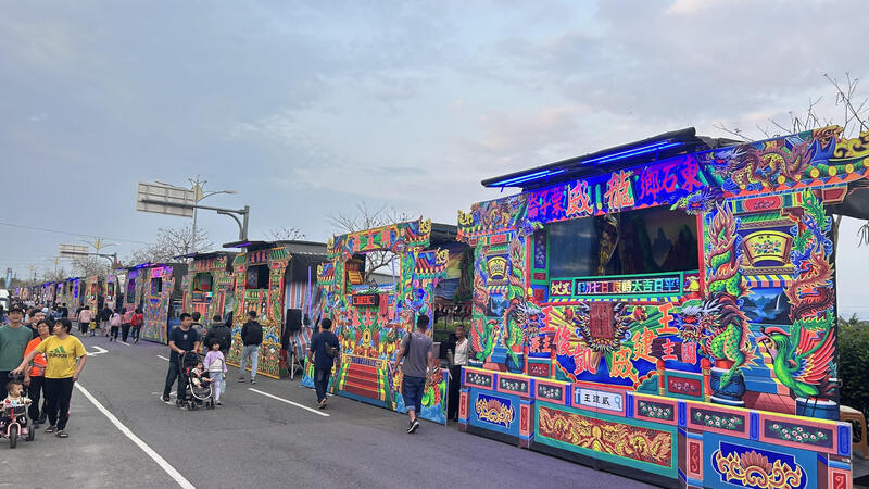 彰化縣庄村福德宮土地公祝壽 80棚布袋戲團酬神