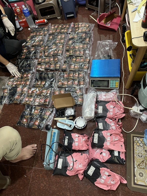 警破獲製毒工廠 查扣逾3500公斤毒品原料