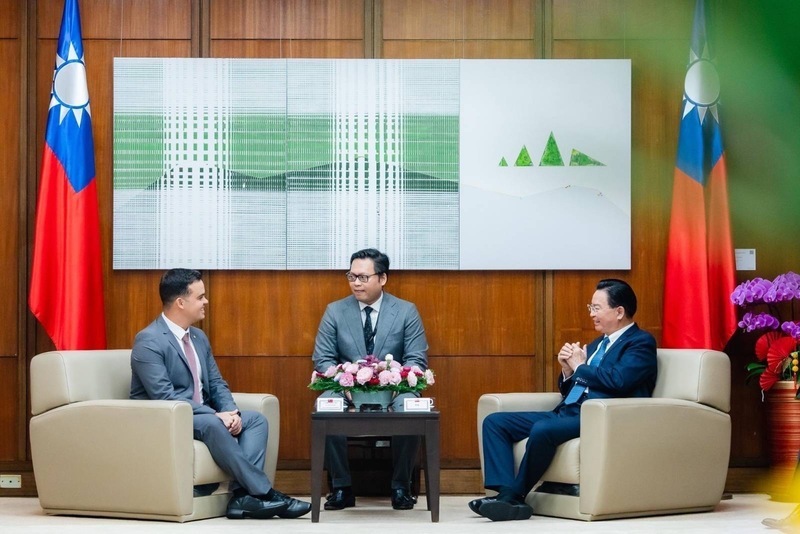 吳釗燮會見巴西眾院友台小組 感謝支持台灣參與國際