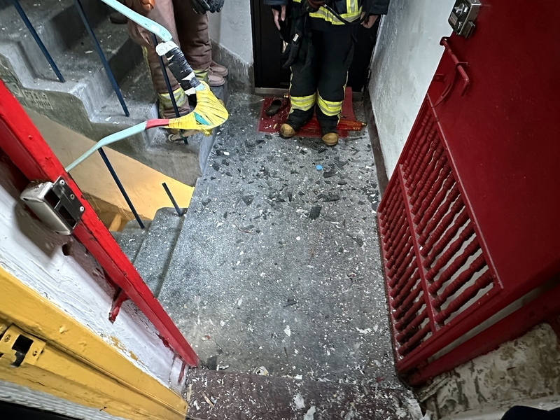 男疑討債公寓放爆裂物引爆 警將嫌犯送辦