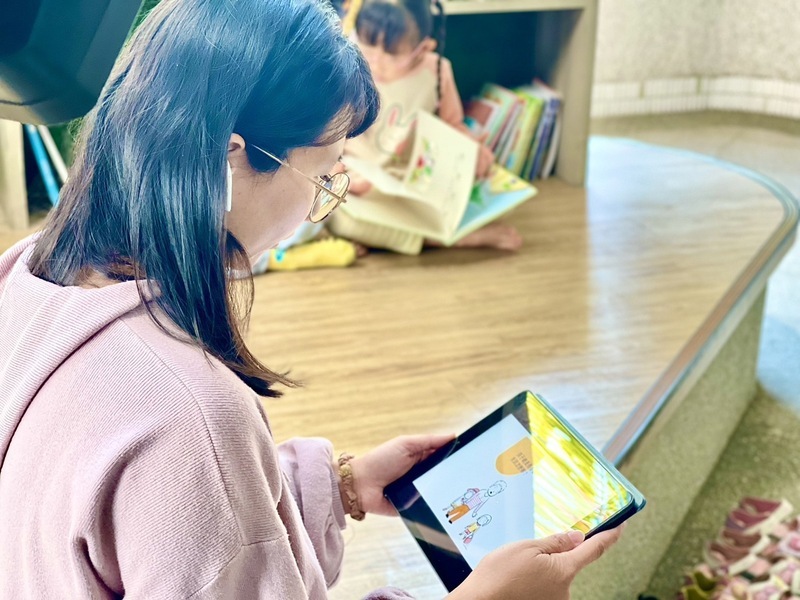 20種常見親職課題 高雄市推3分鐘教養有聲書