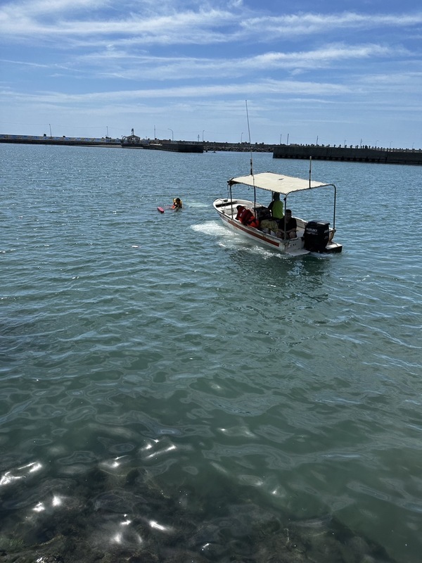 高雄彌陀區南寮漁港車輛落水 母命危、子撕裂傷
