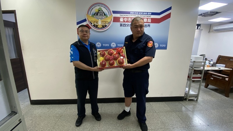 酒駕男拒檢衝撞台中警負傷逮捕 同車2女連坐罰