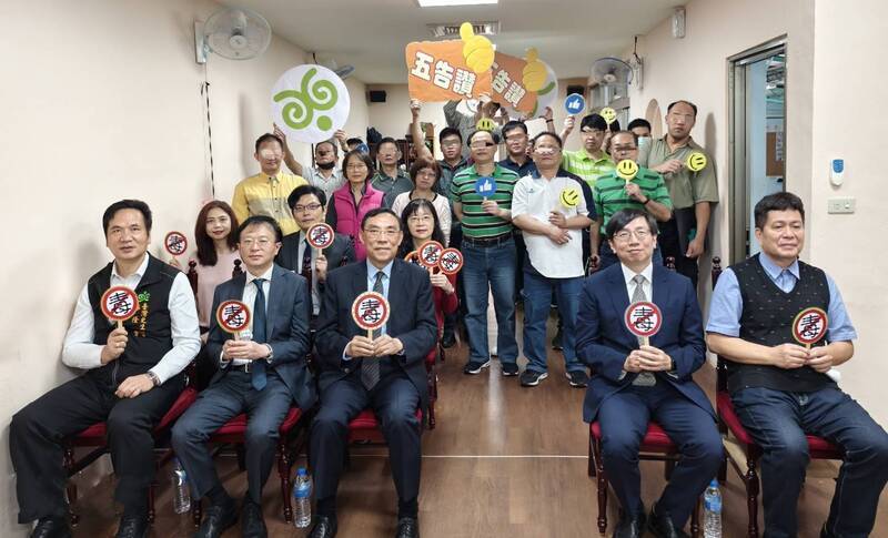 蔡清祥訪基隆向上學苑 舉李凱莉故事勉勵更生人