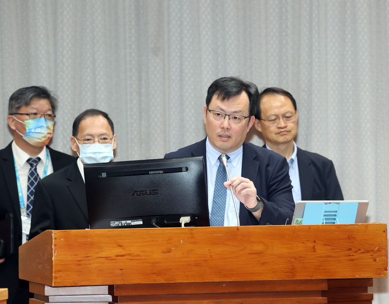 體育署修慰問金辦法 半年內推籃、足球公版協議