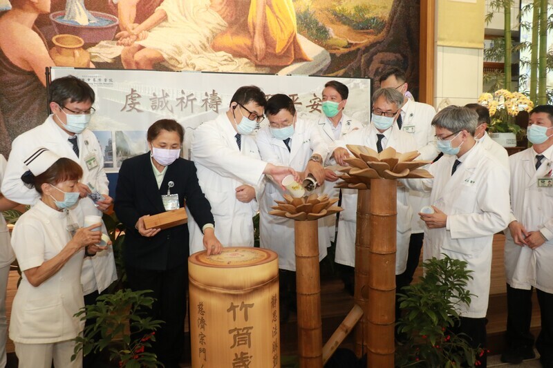 台中慈濟醫院為花蓮地震募款 志工憶起921