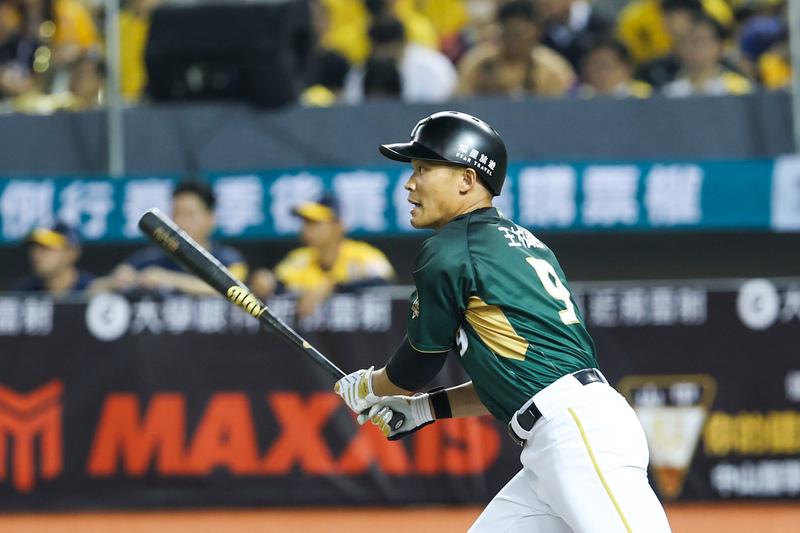 王柏融敲致勝安 雄鷹擊退兄弟搶下隊史首勝