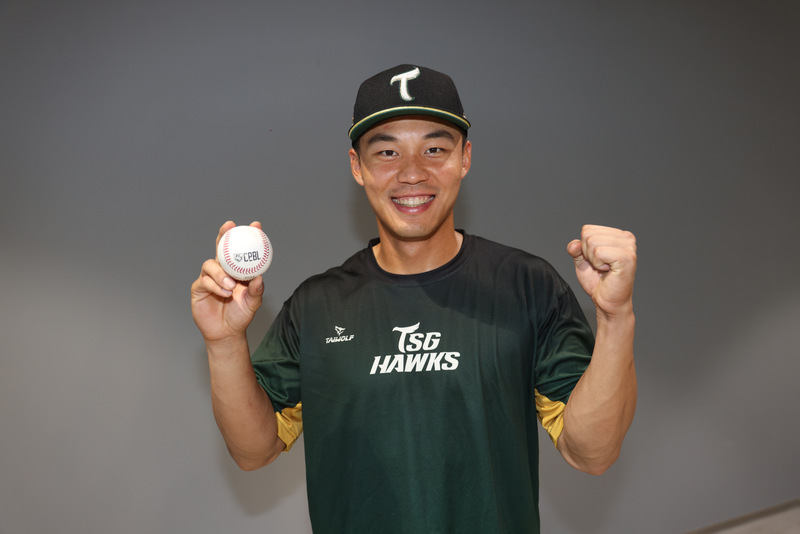 王柏融坦言先前揮棒變保守 藉比賽調整節奏