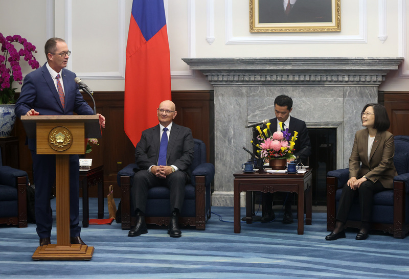 澳議員見蔡總統 談與台灣站在一起、確保維持現狀