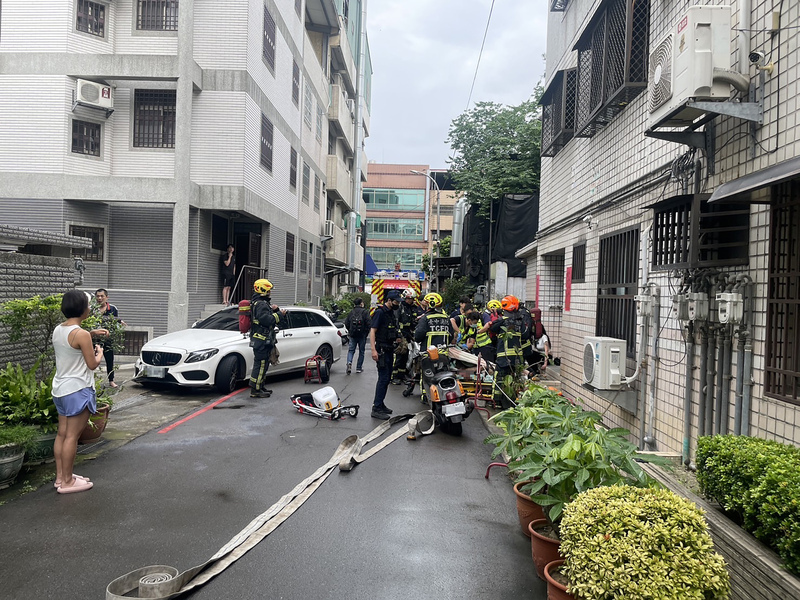 台中住宅情侶糾紛縱火案 3人燒燙傷送醫救治