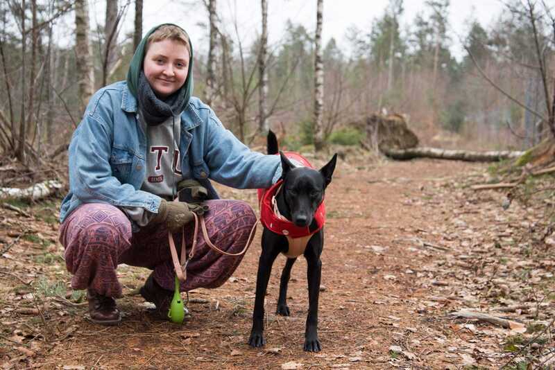 一眼就愛上 德籍女認養三腳狗小黑成佳話