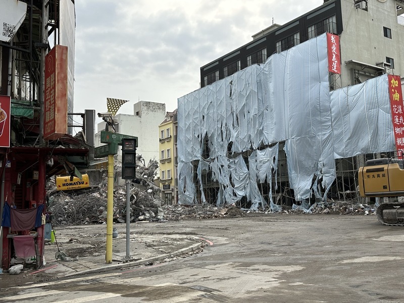 天王星大樓拆除近尾聲轉移至博愛街 貓咪花花救出