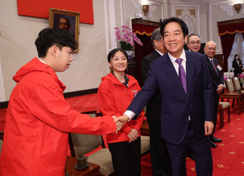 賴副總統肯定青少年傑出志工 看見年輕世代的熱情