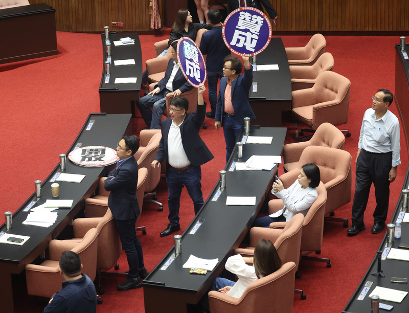 藍提403震災重建條例草案 立法院會表決後逕付二讀