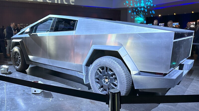 Cybertruck油門踏板缺陷 特斯拉召回近4000輛