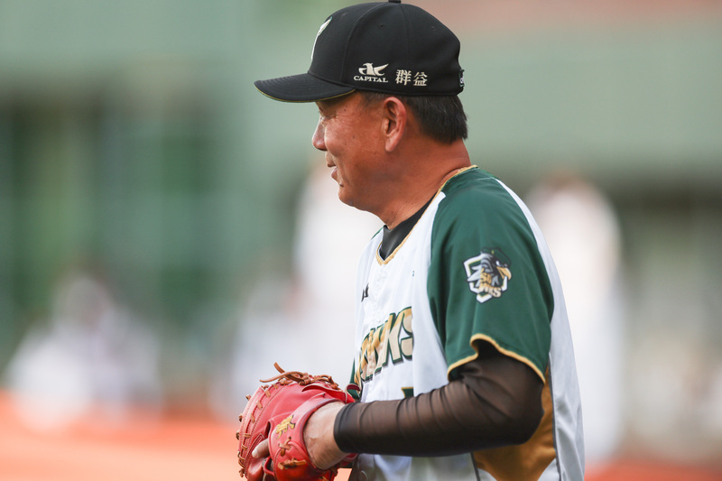 雄鷹吞7連敗「讓對手教你調整」 洪總盼別自我懷疑