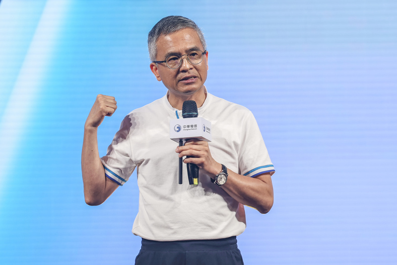 中華電邀戴資穎宣傳永續 郭水義：營收與碳排脫鉤