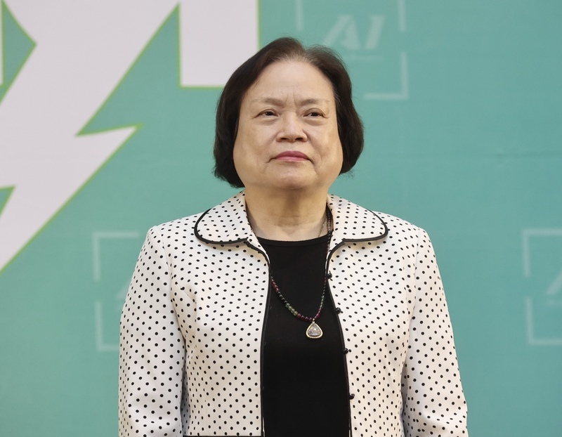 準主計長陳淑姿 行事低調專業幕後英雄