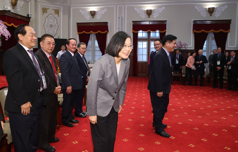 蔡總統接見越棉寮僑胞 盼當政府最有力後盾