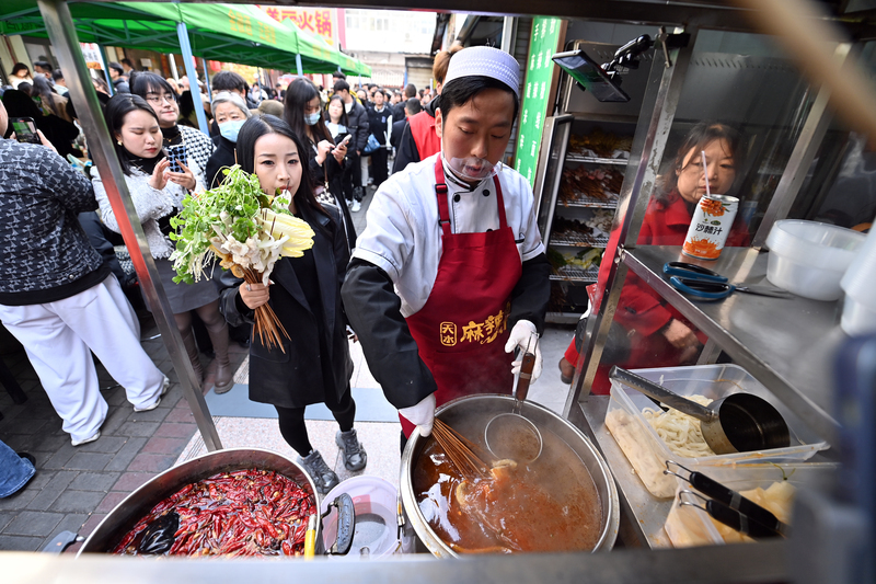 中國餐飲業第一季關店激增2倍 「窮鬼套餐」盛行