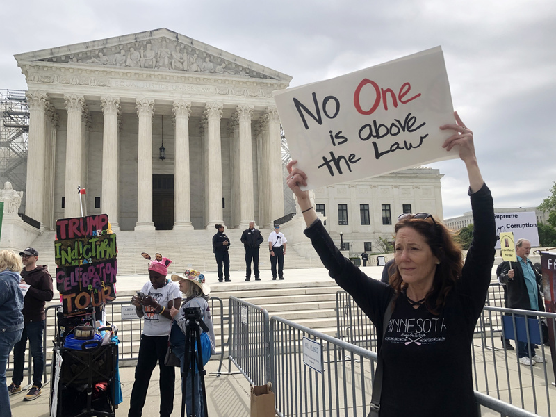 美最高法院介入川普是否有豁免權案 民眾抗議