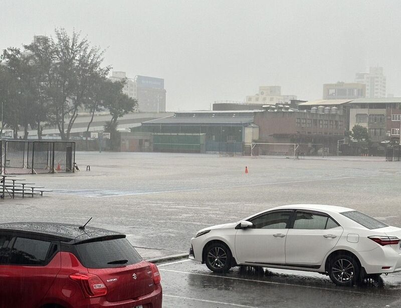 暴雨「雄中湖」再現 校長嘆酸言酸語讓人心痛