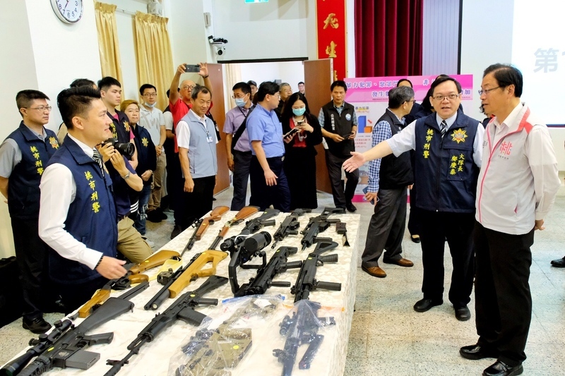 桃園警雷霆除暴專案 查扣槍60枝毒品逾5萬公克