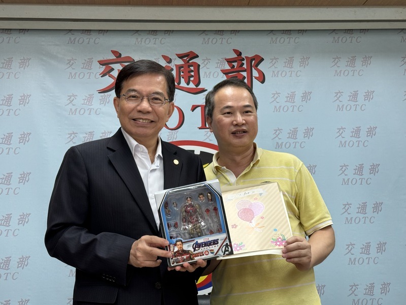 王國材臨去建言 準交通部長李孟諺注意台鐵安全