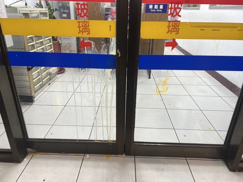 北市派出所遭丟雞蛋 2青少年無照被罰報復