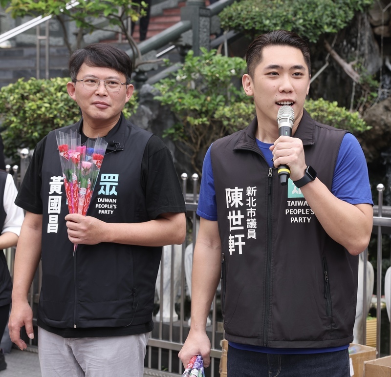 集會遭酸刷存在感 黃國昌：草鞋起家的民進黨早不見