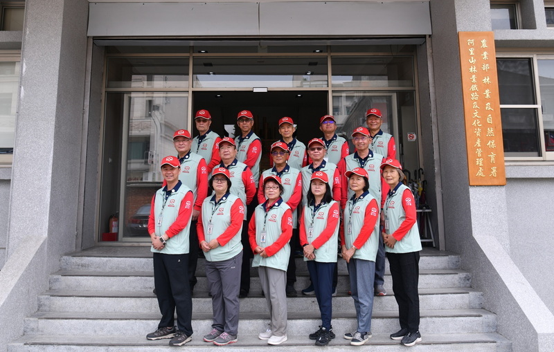 阿里山林鐵成立導覽解說隊 為旅遊服務再加分