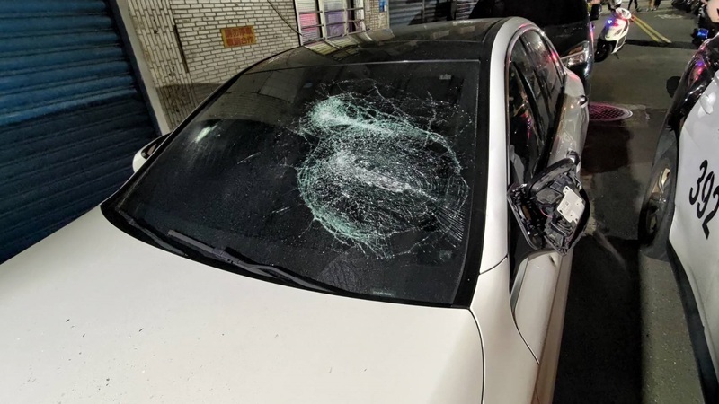 三重疑網路細故互嗆糾眾開槍砸車 警連夜逮6人送辦