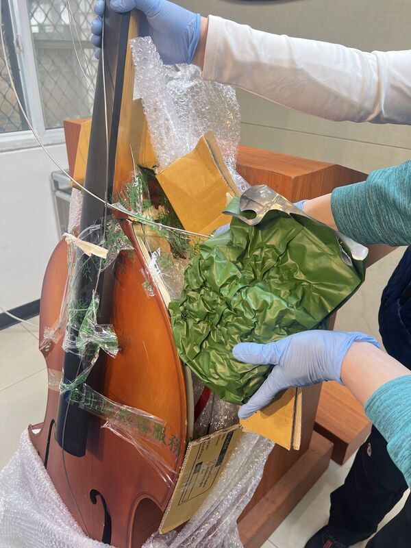 港男跨境運毒桃機遭逮 大提琴內藏價值千萬大麻花