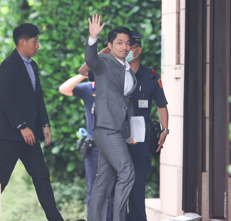 蔣萬安與侯友宜列席院會 政院：中央地方能攜手合作