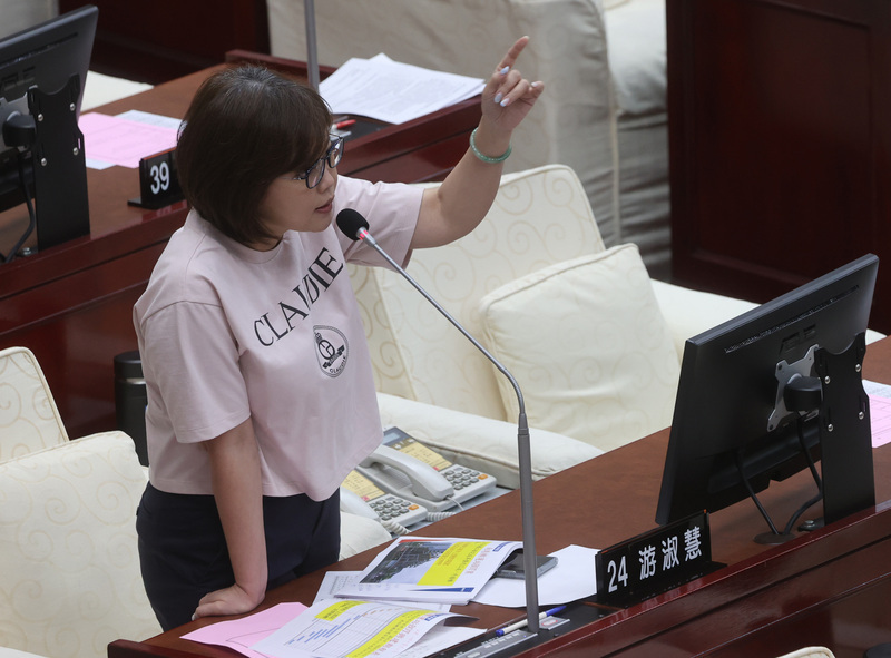 南港轉運站案挨批工程進度落後 議員籲重檢視契約