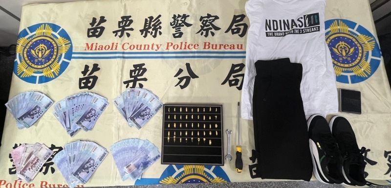 苗縣議員開設銀樓遭搶63只金戒指 警連夜4小時逮4嫌